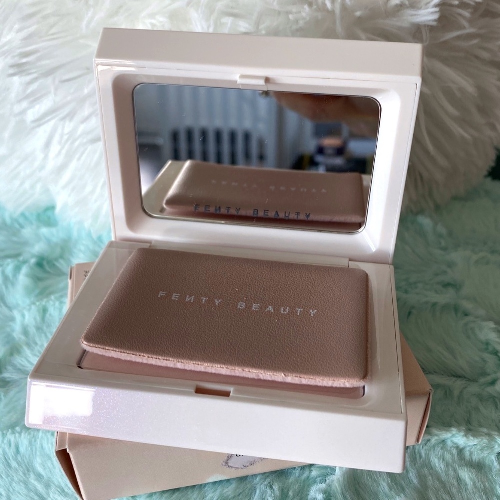Fenty Beauty Invisimatte Instant Setting & Blotting Powder Universal Full Size!